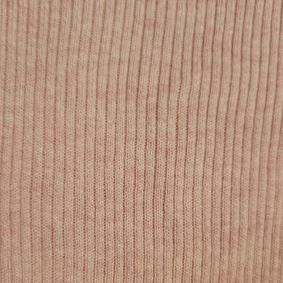 Banana Republic Factort Women's Pink Ribbed Top - Picture 2 of 5